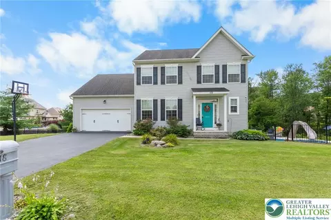 418 Raspberry Ln, Bangor, PA 18013