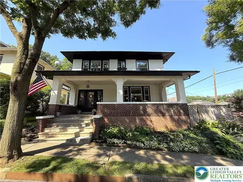 602 Norway Pl, Fountain Hill, PA 18015