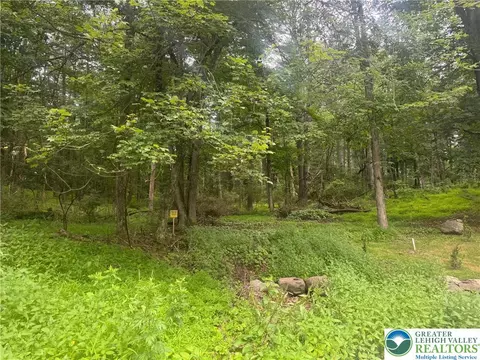 Seneca Way, Stroud Twp, PA 18360