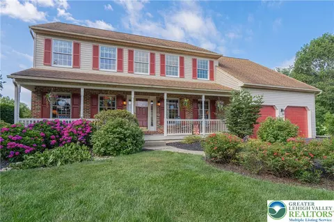 4611 Nicole Ln, Bethlehem, PA 18017
