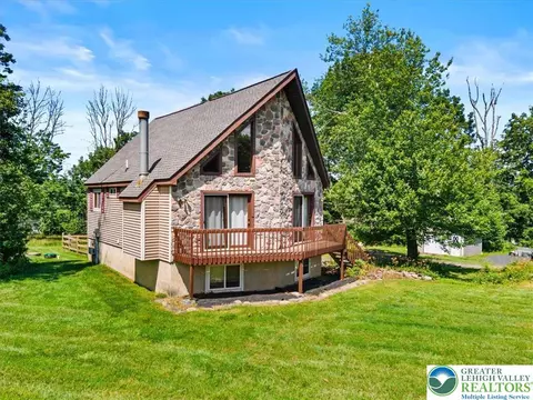 116 Jennifer Dr, Sciota, PA 18354