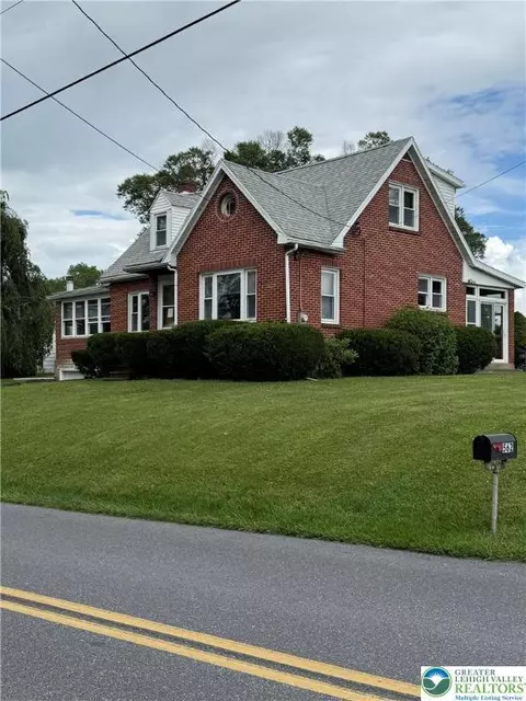 562 Georgetown Rd, Nazareth, PA 18064