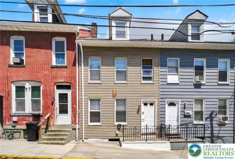 22 N Warren St, Easton, PA 18042