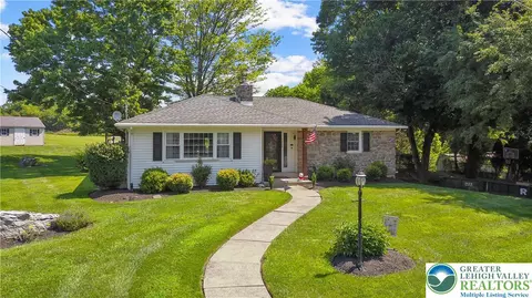 1720 Mine Lane Rd, Palmer Township, PA 18045