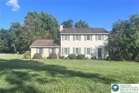 3516 Gloucester Dr, Bethlehem, PA 18020
