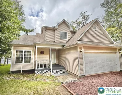 2505 Waterfront Dr, Coolbaugh Twp, PA 18466