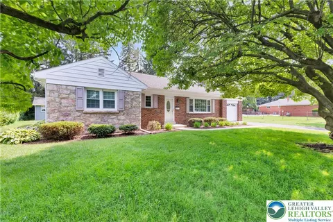 3032 W Woodlawn St, Allentown, PA 18104