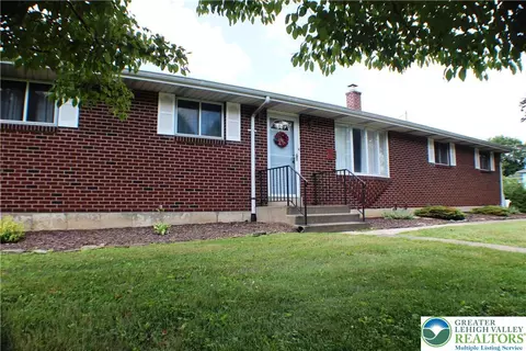 1321 Bushkill Center Rd, Nazareth, PA 18064