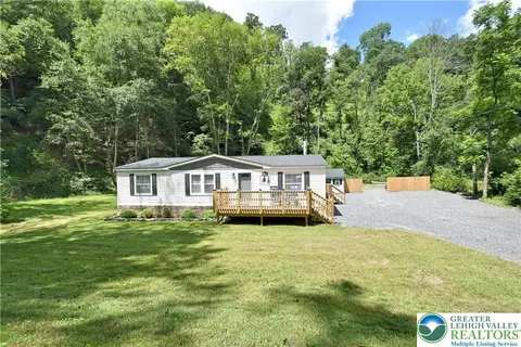 7800 Main St, Mt Bethel Twp, PA 18343
