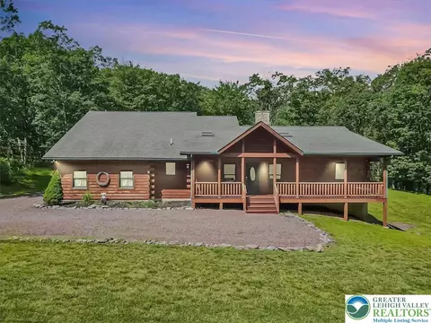 171 Kilmer Trl, Towamensing Trails, PA 18210