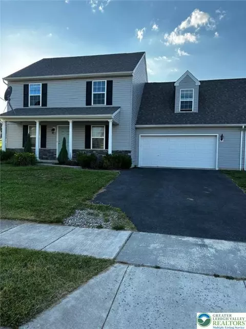 4954 Coatbridge Ln, Walnutport, PA 18088