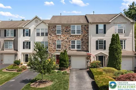 4354 Apple Blossom Dr, Center Valley, PA 18034