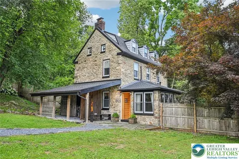 64 Connard Dr, Easton, PA 18042