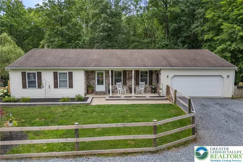 2954 Avery Rd, Slatington, PA 18080