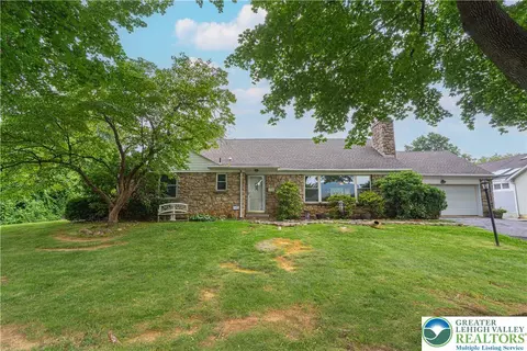 111 W Lynnwood St, Allentown, PA 18103
