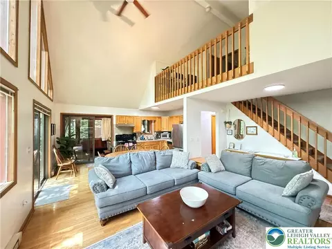 6414 Decker Rd, Saw Creek, PA 18324 photo 6