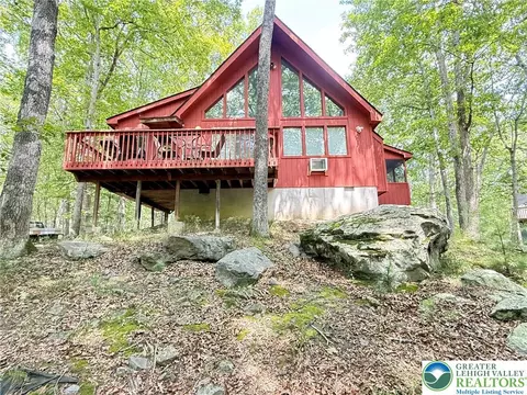 6414 Decker Rd, Saw Creek, PA 18324 photo 2