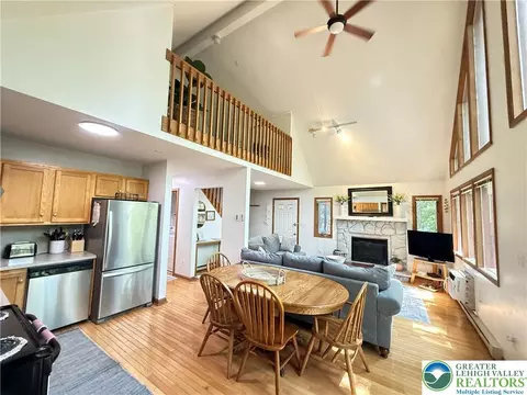 6414 Decker Rd, Saw Creek, PA 18324 photo 13