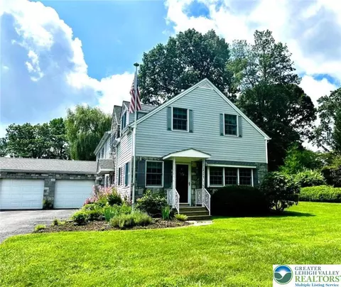 1125 Bridle Path Rd, Bethlehem, PA 18017