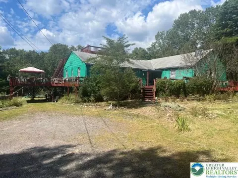 75 Coyote Dr, Jim Thorpe, PA 18229
