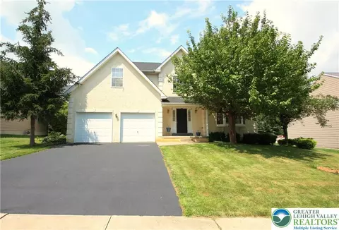 3814 Clay Dr, Macungie, PA 18062