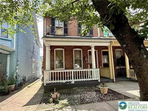 926 Delaware Ave, Fountain Hill, PA 18015