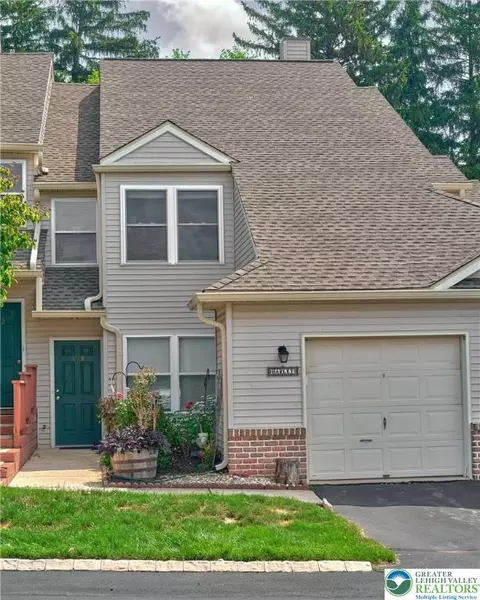194 Lindfield Cir, Macungie, PA 18062