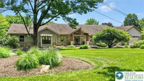1965 Quarter Mile Rd, Bethlehem, PA 18015