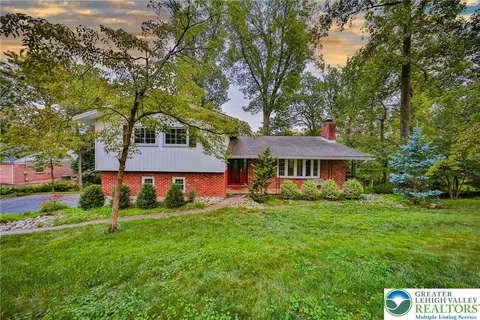 3570 Timberlane Dr, Palmer Township, PA 18045