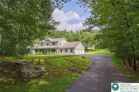 3811 Foxborough Ct, Stroudsburg, PA 18360