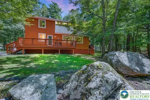 104 Hyland Dr, East Stroudsburg, PA 18301