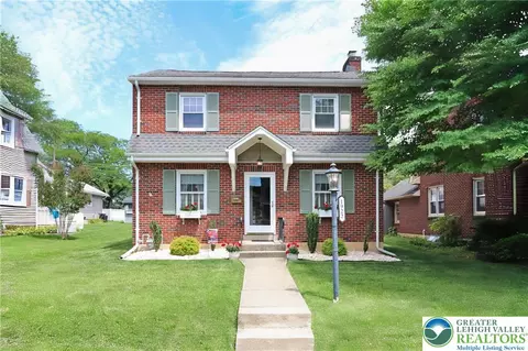 1922 Montgomery St, Bethlehem, PA 18017