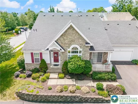 1856 Felicity Ln, Hellertown, PA 18055
