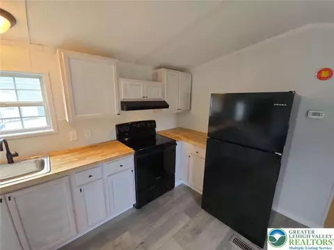 4206 Silver Fox Ct, Orefield, PA 18069 photo 3