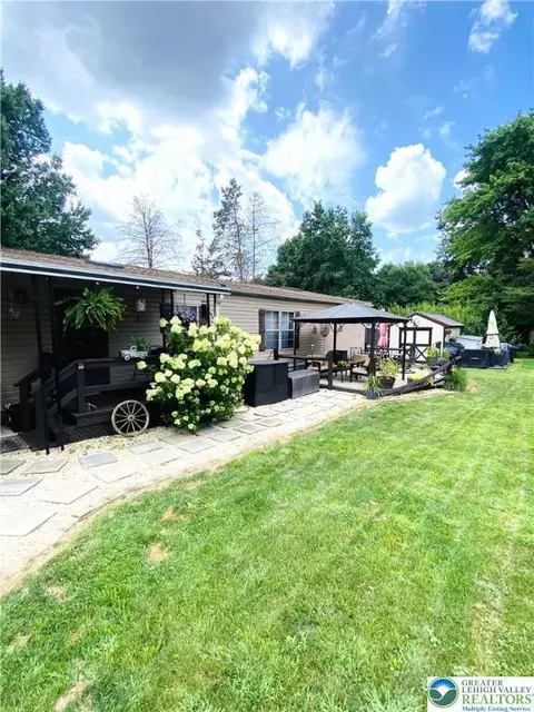 1016 Redwood Dr, Breinigsville, PA 18031