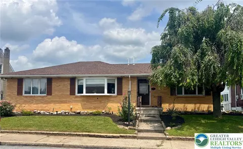 111 S 6th St, Coplay, PA 18037