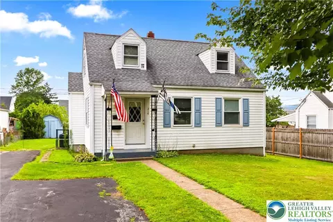 210 Cedar Rd, Hellertown, PA 18055