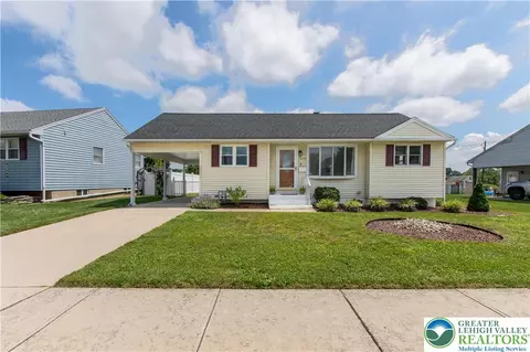 1634 Primrose Ln, Bethlehem, PA 18018