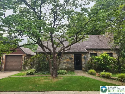 1890 Arlington St, Bethlehem, PA 18017