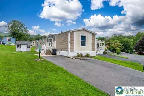 120 Duke St, Walnutport, PA 18088