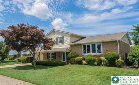475 Elmhurst Ave, Bethlehem, PA 18017