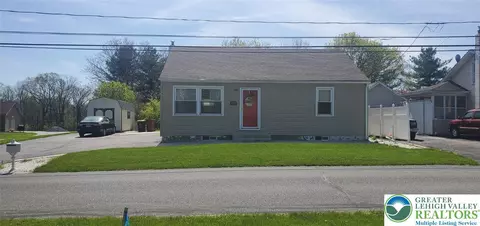 3396 W Columbia St, Whitehall Twp, PA 18052