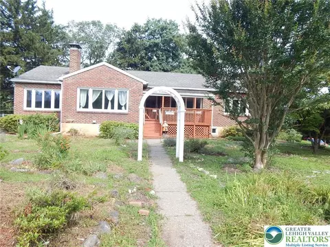 3317 Allen St, Palmer Township, PA 18045