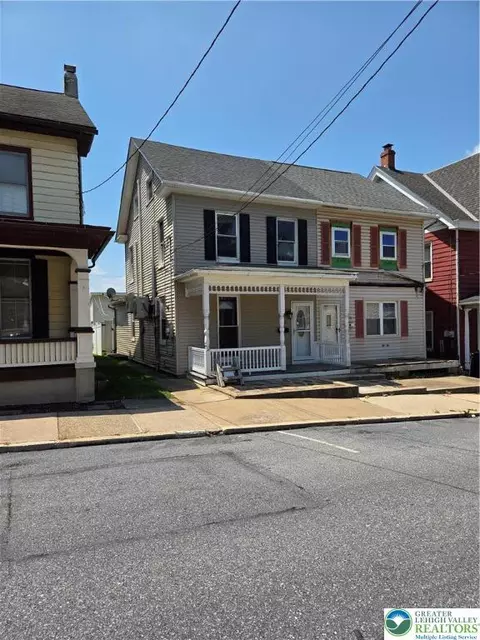 210 2nd St, Slatington, PA 18080