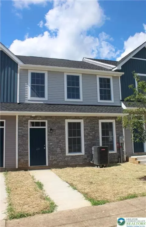 23 Kiernan Ave, Hellertown, PA 18055