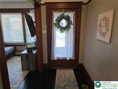 Entry Way - 116 High St, Hellertown, PA 18055 photo 2 of 11