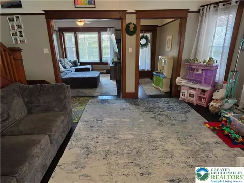 Entry Way - 116 High St, Hellertown, PA 18055 photo 4 of 11