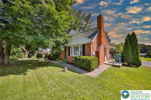 795 Krocks Ct, Wescosville, PA 18106