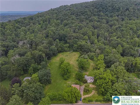 79 Mountain Lake Rd, Other Nj Counties, NJ 07823