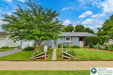 1353 Richard Ave, Bethlehem, PA 18018